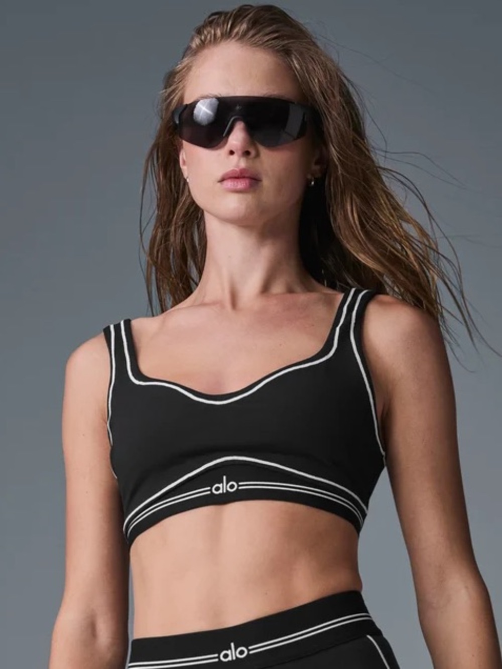NWT ALO Yoga Airbrush Heartthrob Bra in Black / White - M